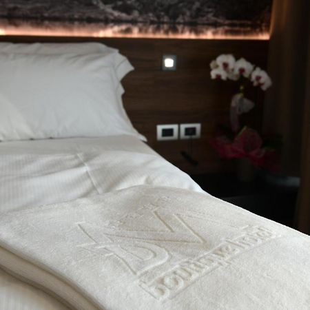 Dolomeet Boutique Hotel ピンツォーロ エクステリア 写真