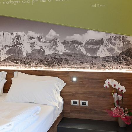Dolomeet Boutique Hotel ピンツォーロ エクステリア 写真