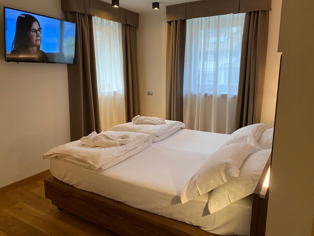 Dolomeet Boutique Hotel ピンツォーロ エクステリア 写真