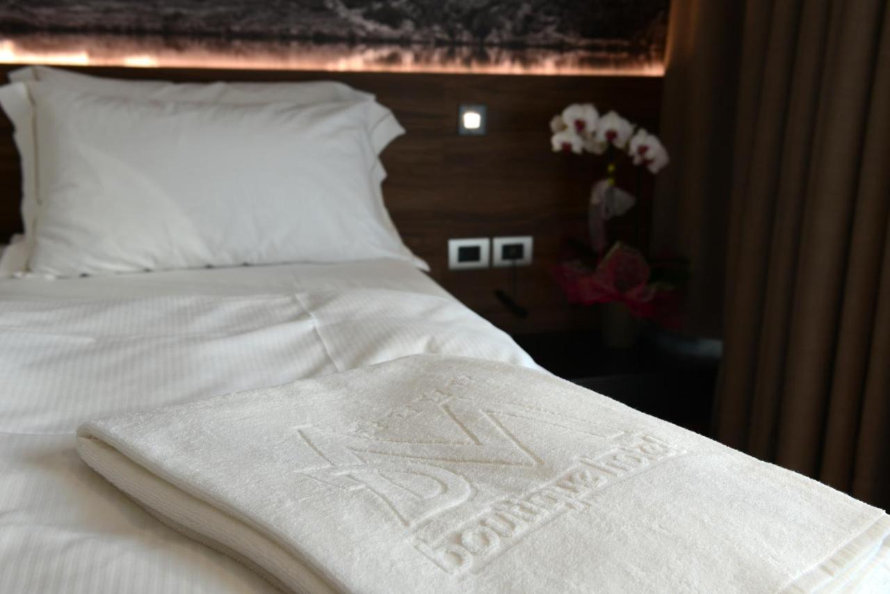 Dolomeet Boutique Hotel ピンツォーロ エクステリア 写真