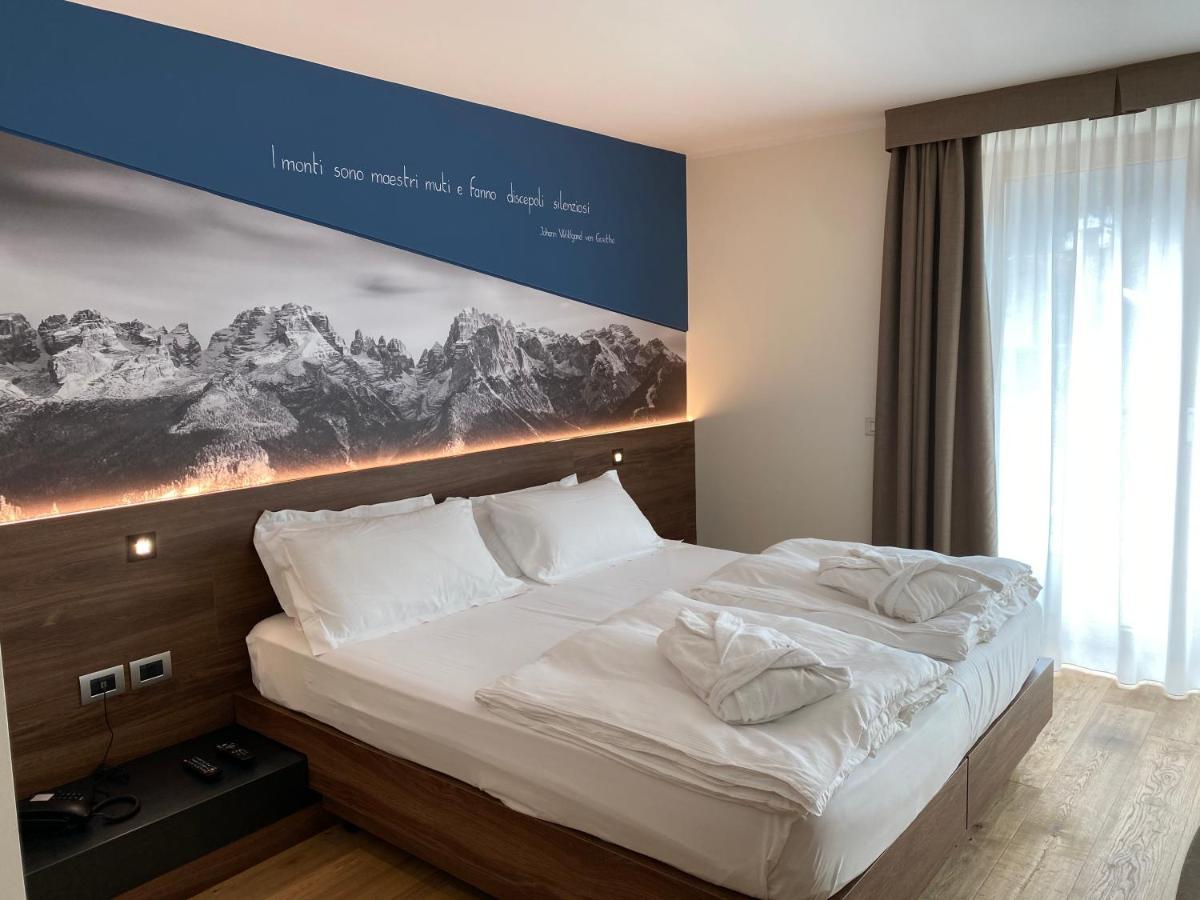 Dolomeet Boutique Hotel ピンツォーロ エクステリア 写真