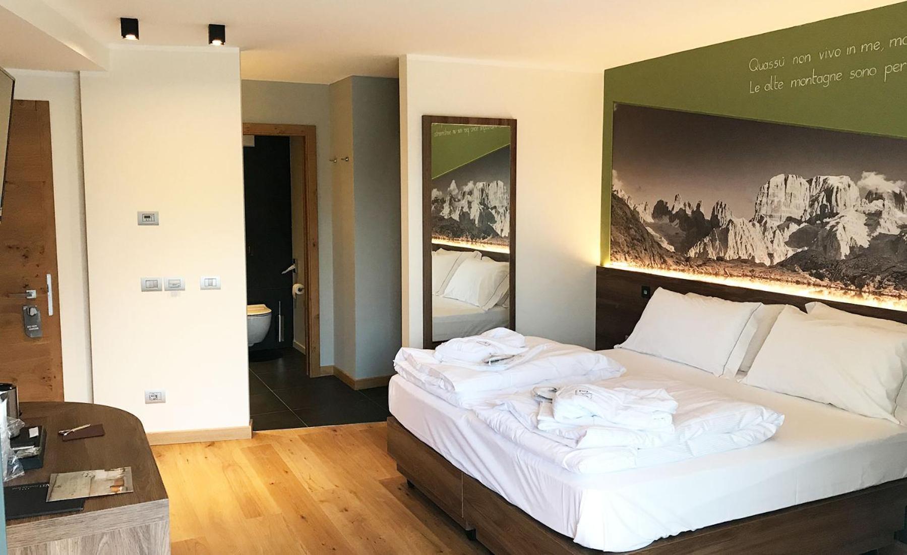 Dolomeet Boutique Hotel ピンツォーロ エクステリア 写真