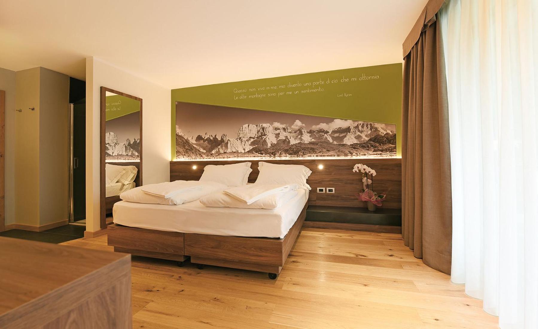 Dolomeet Boutique Hotel ピンツォーロ エクステリア 写真