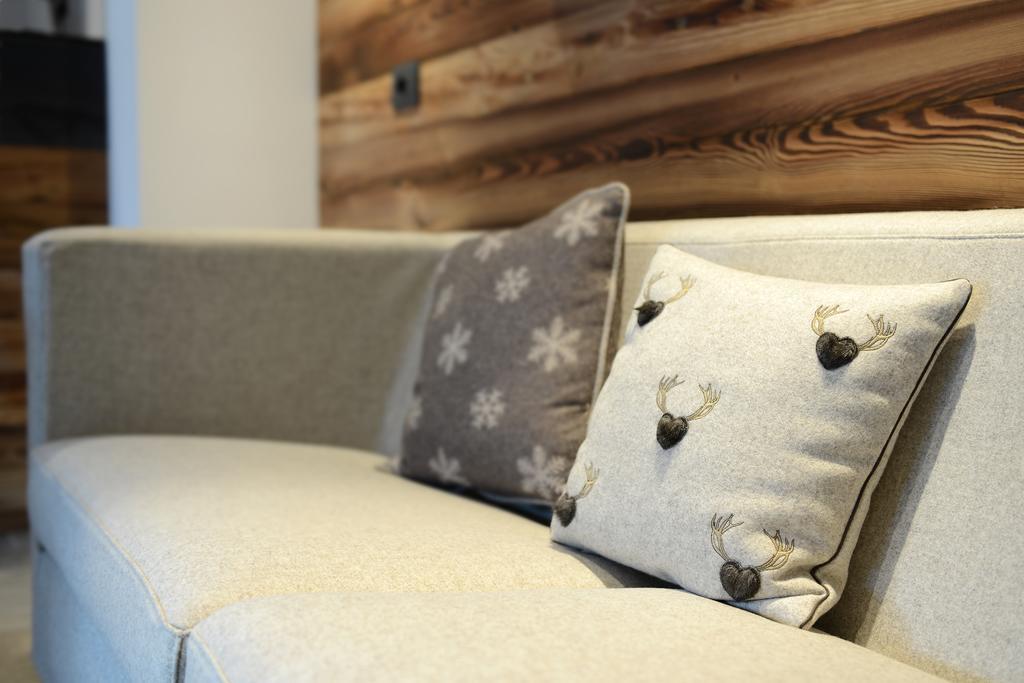 Dolomeet Boutique Hotel ピンツォーロ エクステリア 写真