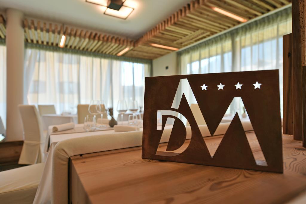 Dolomeet Boutique Hotel ピンツォーロ エクステリア 写真