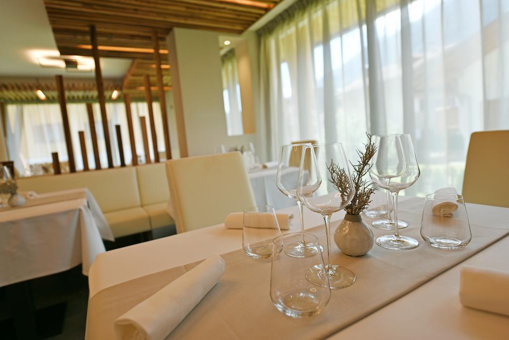 Dolomeet Boutique Hotel ピンツォーロ エクステリア 写真