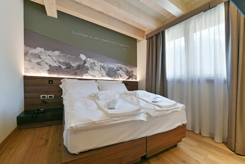 Dolomeet Boutique Hotel ピンツォーロ エクステリア 写真